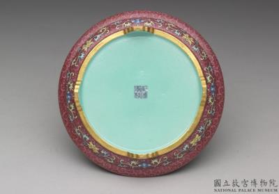 图片[2]-Tray with four panels of landscape on a polychrome red ground in yangcai painted enamels, Qianlong reign (1736-1795), Qing dynasty-China Archive